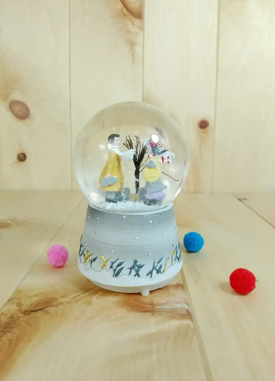 Snow Globe (White) - IT1004